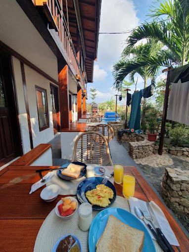 Cool Breeze Authentic Hotel Labuan Bajo Komodo Екстериор снимка